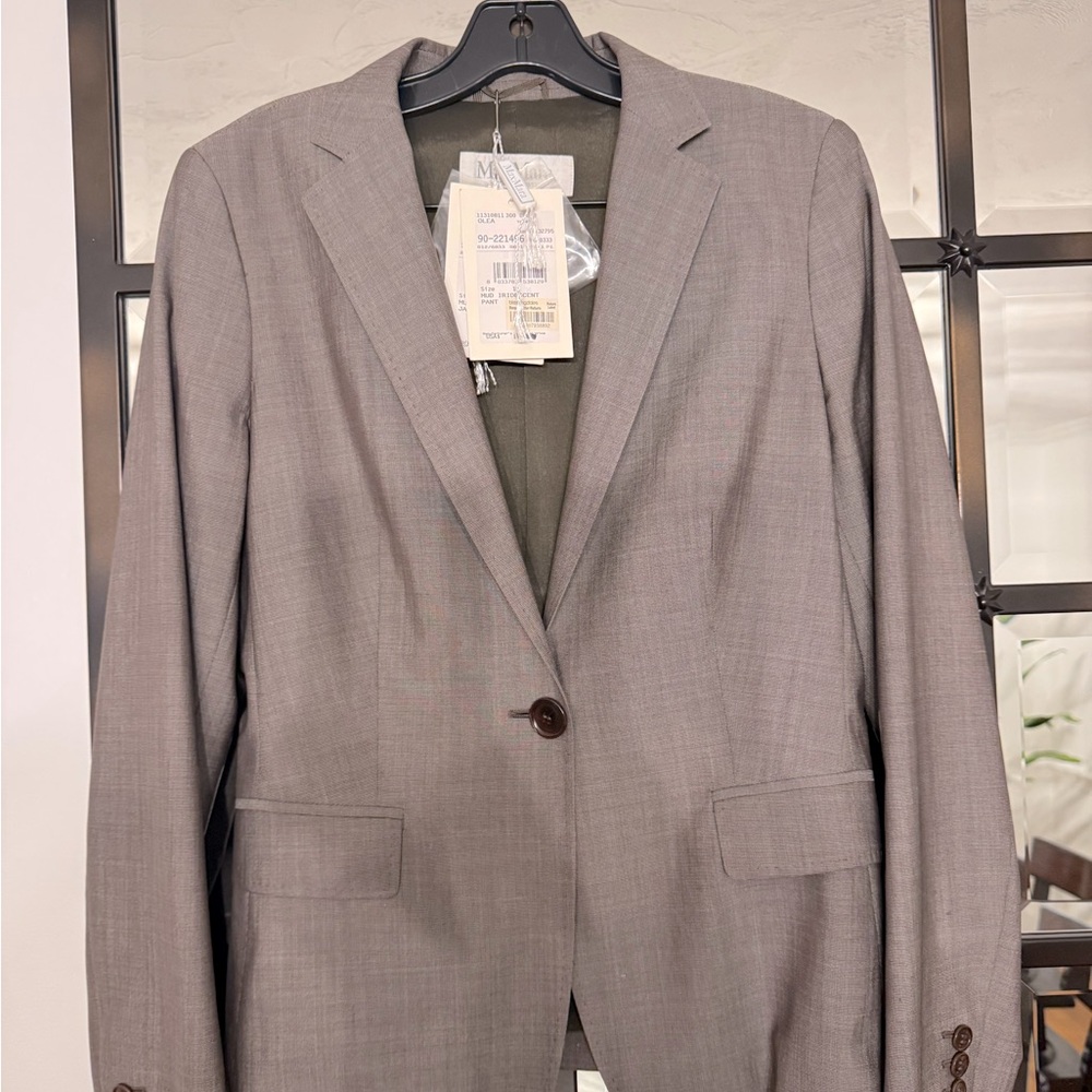 MaxMara Women’s Suit - Size 10